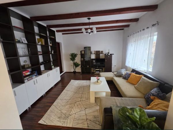 Casă/Vilă 3 camere • Brașov