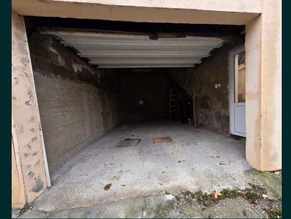 Casă/Vilă 3 camere • Brașov