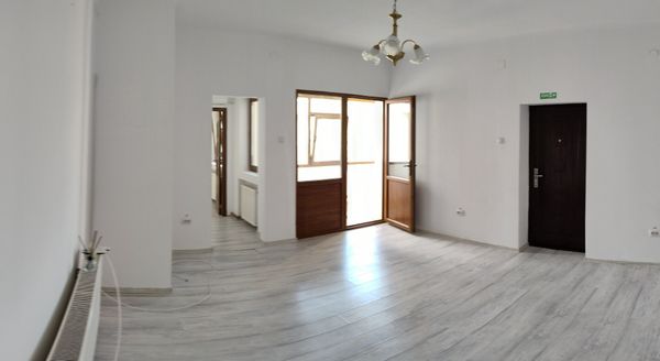 Casă/Vilă 4 camere • Ploiești