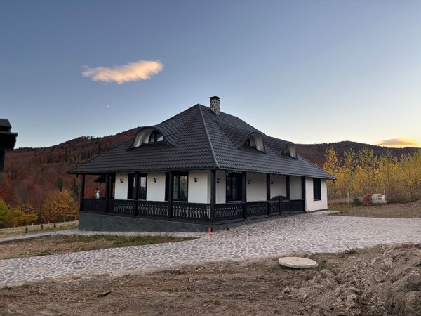 Casă/Vilă 5 camere • Vicovu de Jos